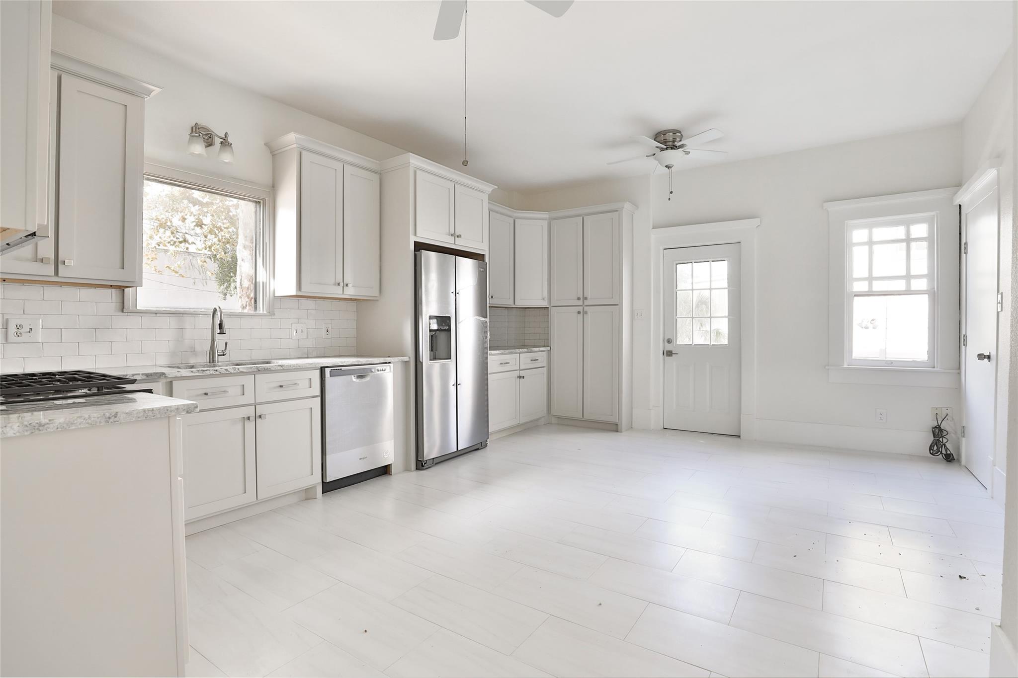 816 Hawthorne Street