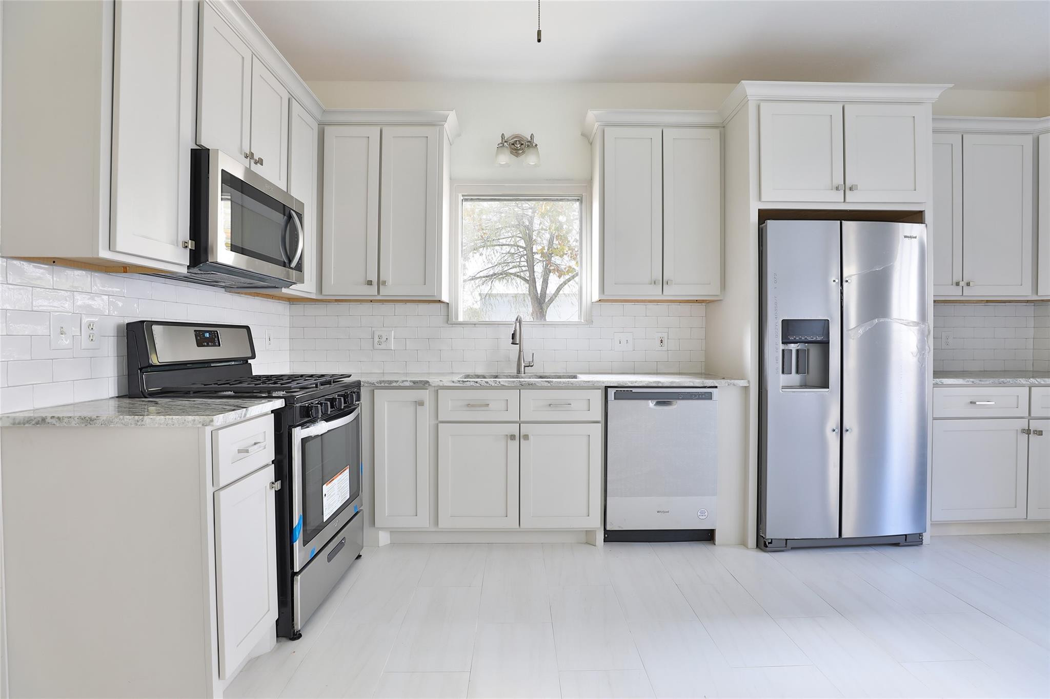 816 Hawthorne Street