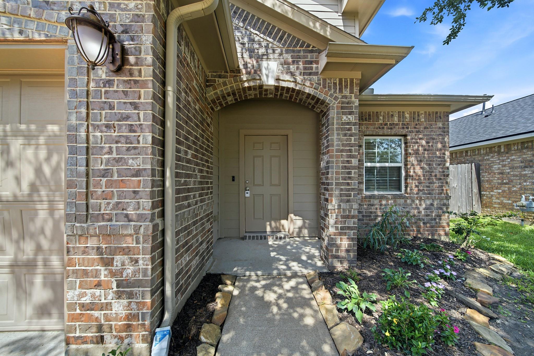2716 Sunshade Court