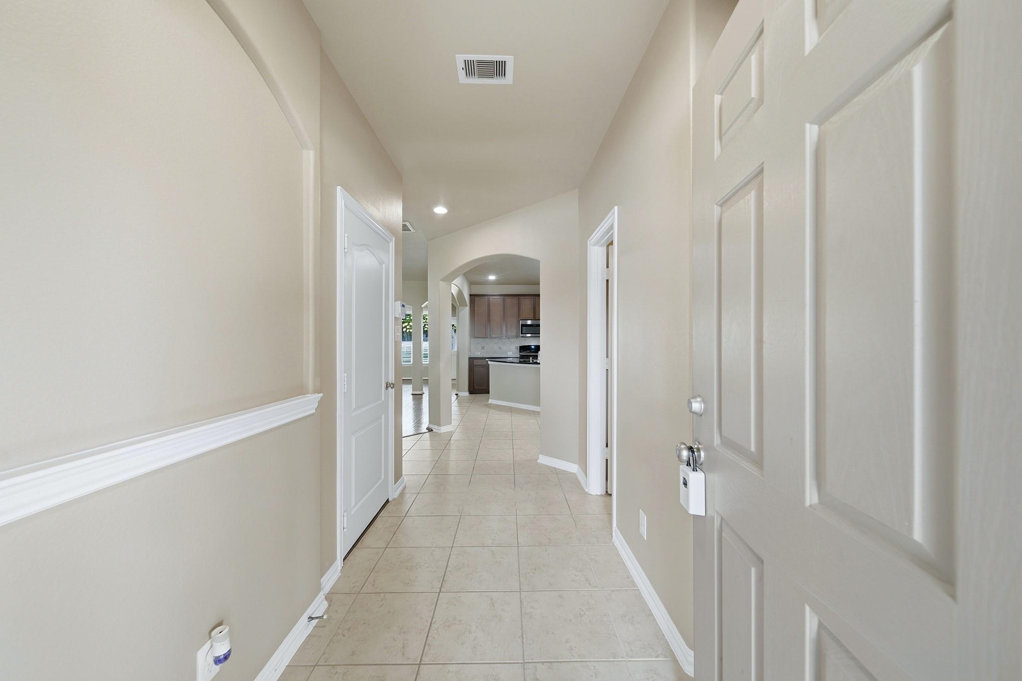2716 Sunshade Court