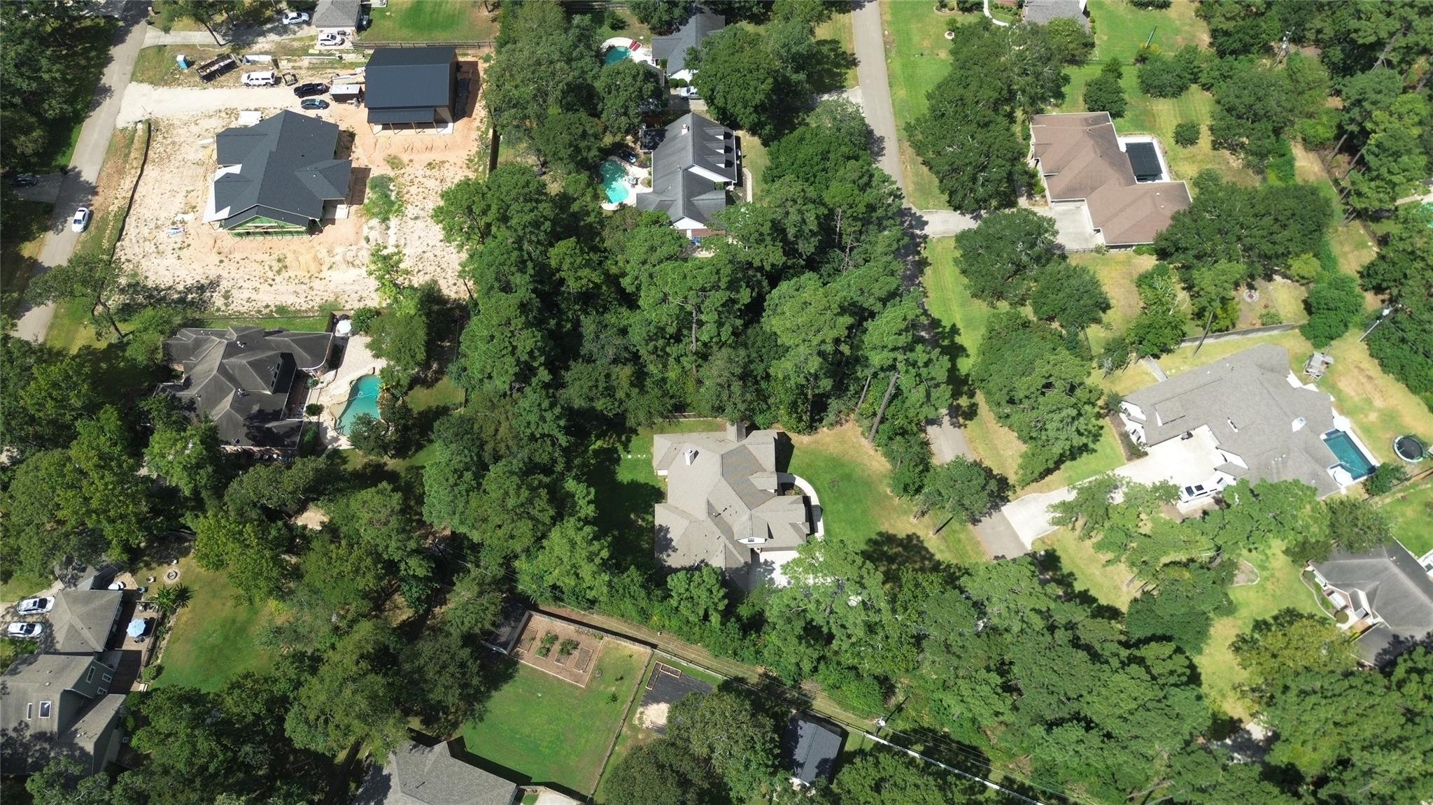 2404 Chantilly Lane