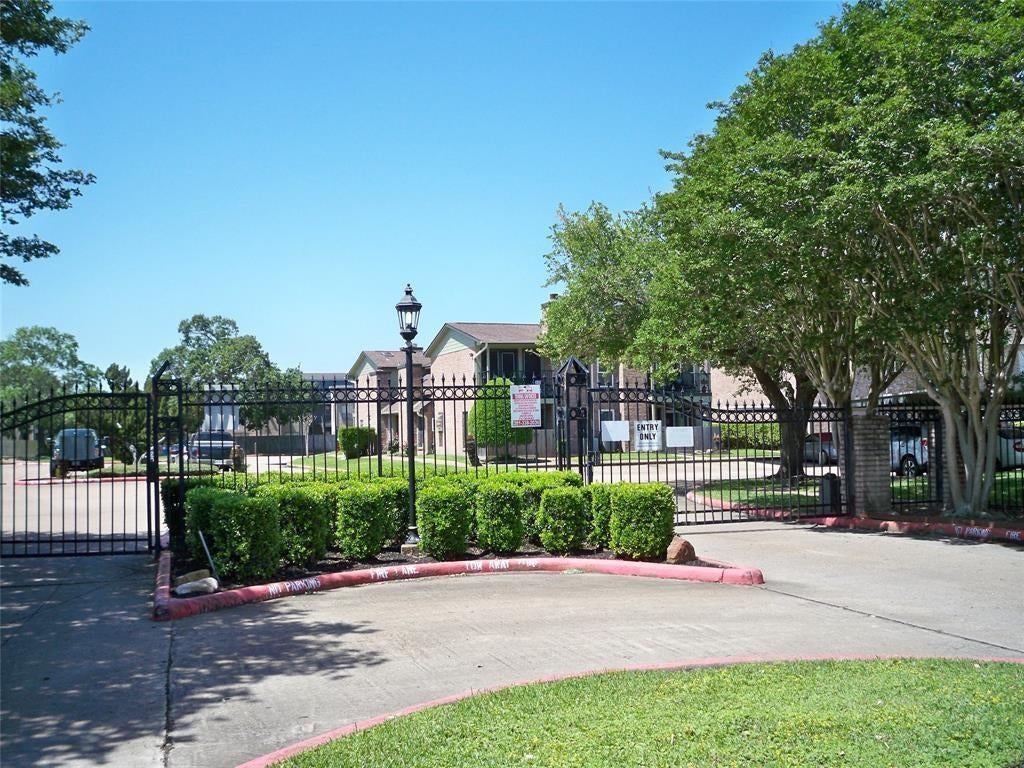 18800 Egret Bay Boulevard 711