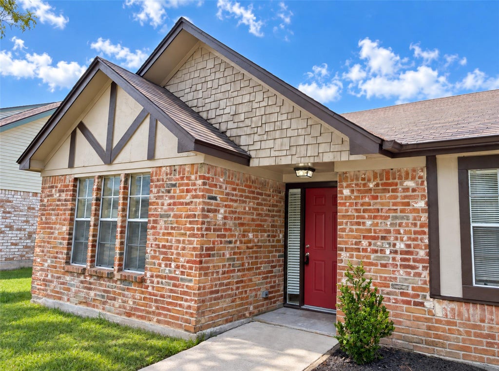 Photo of 10314 Autumn Harvest Drive, Houston, TX 77064 (MLS # 89203076)