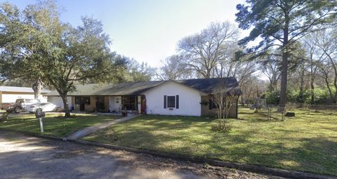 Photo of 1635 W Galveston Street, Hempstead, TX 77445 (MLS # 21356258)
