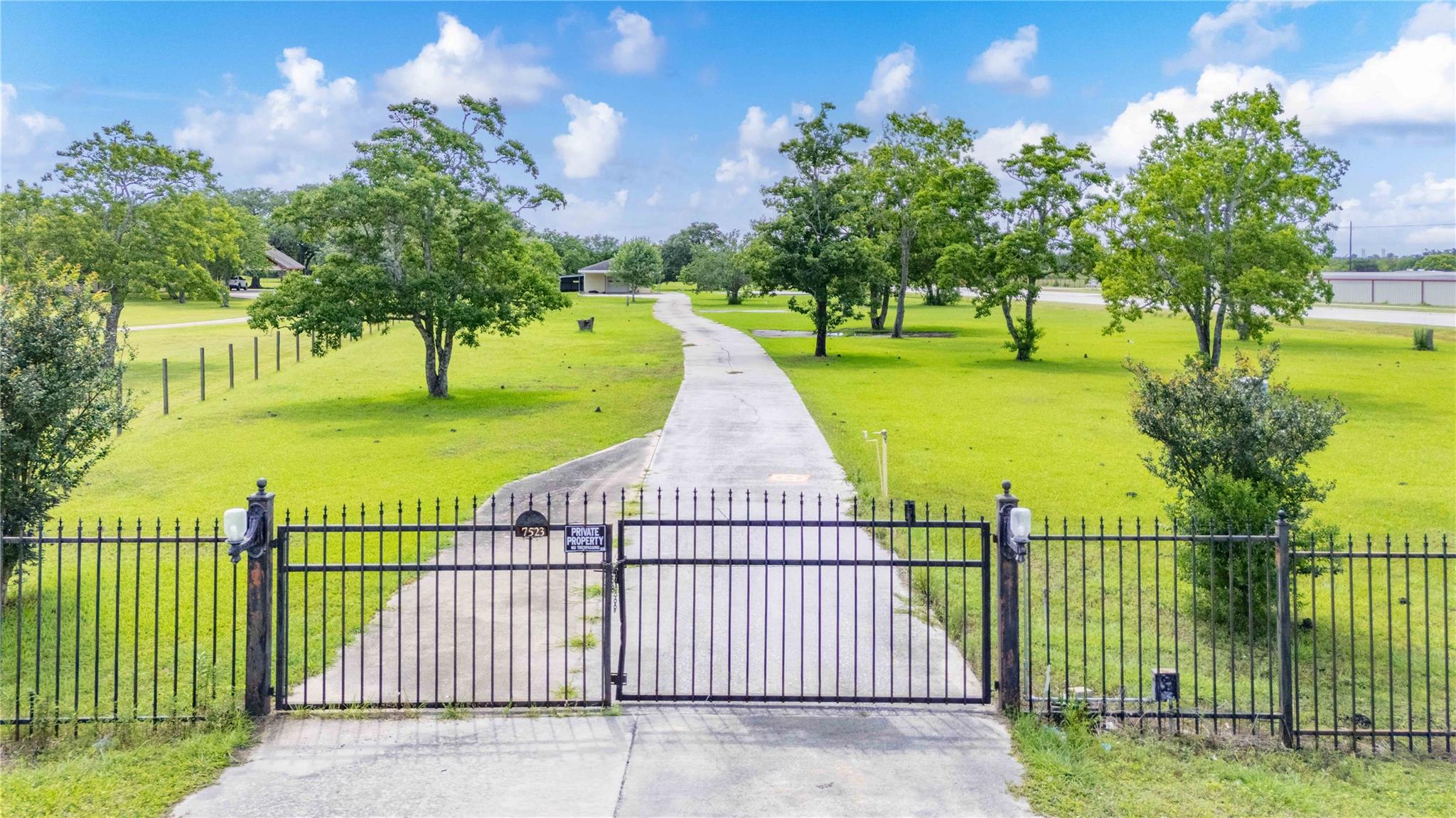 7523 Fm 3180 Road