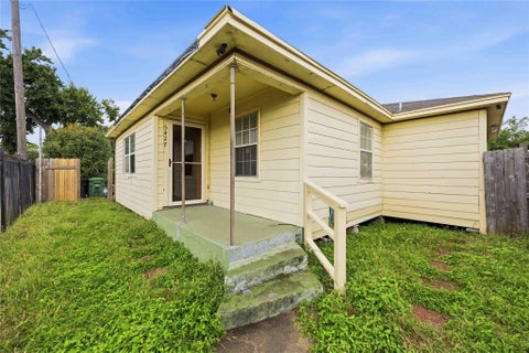 Homes For Sale - 5427 Sonora Street<br/> Houston, TX 77020