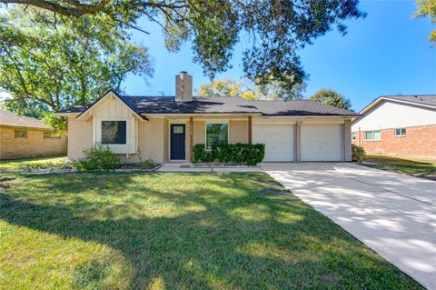Photo of 10922 Hillcroft Avenue, Houston, TX 77096 (MLS # 68345825)