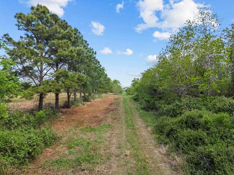 4700 Starboard Lane Dickinson TX 77539