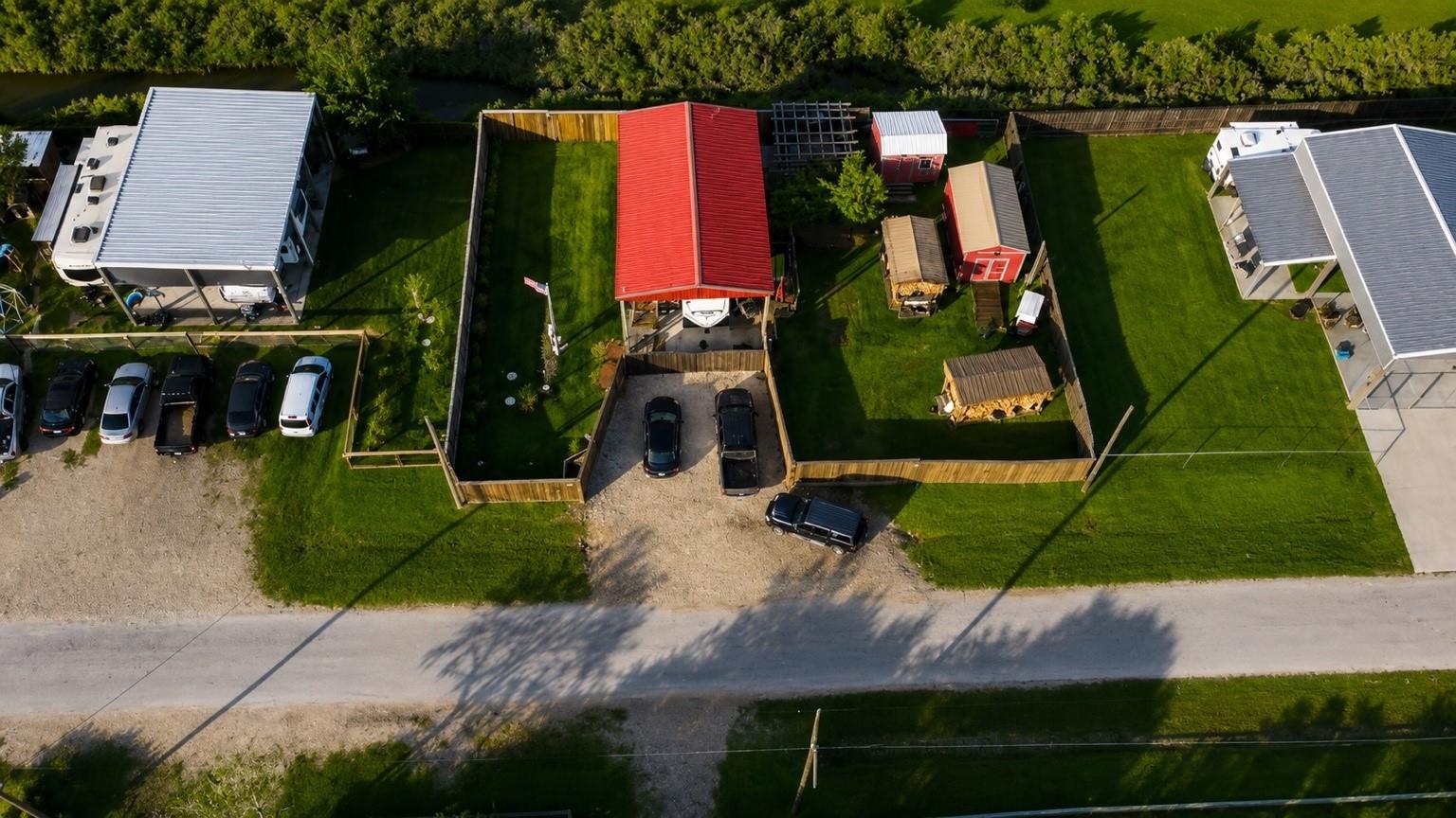 1122 N Tinkle Lane