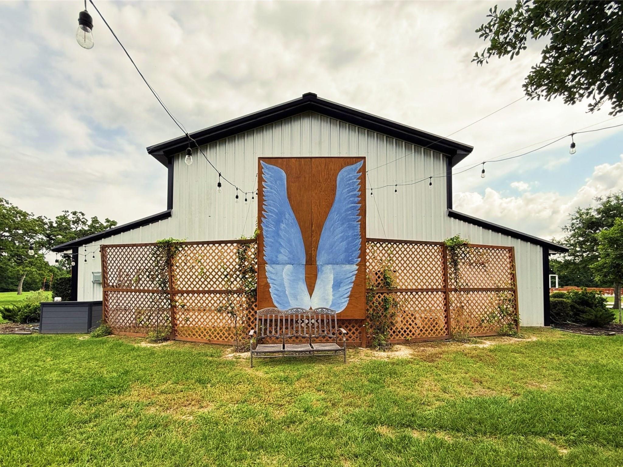 601 E Collard Street