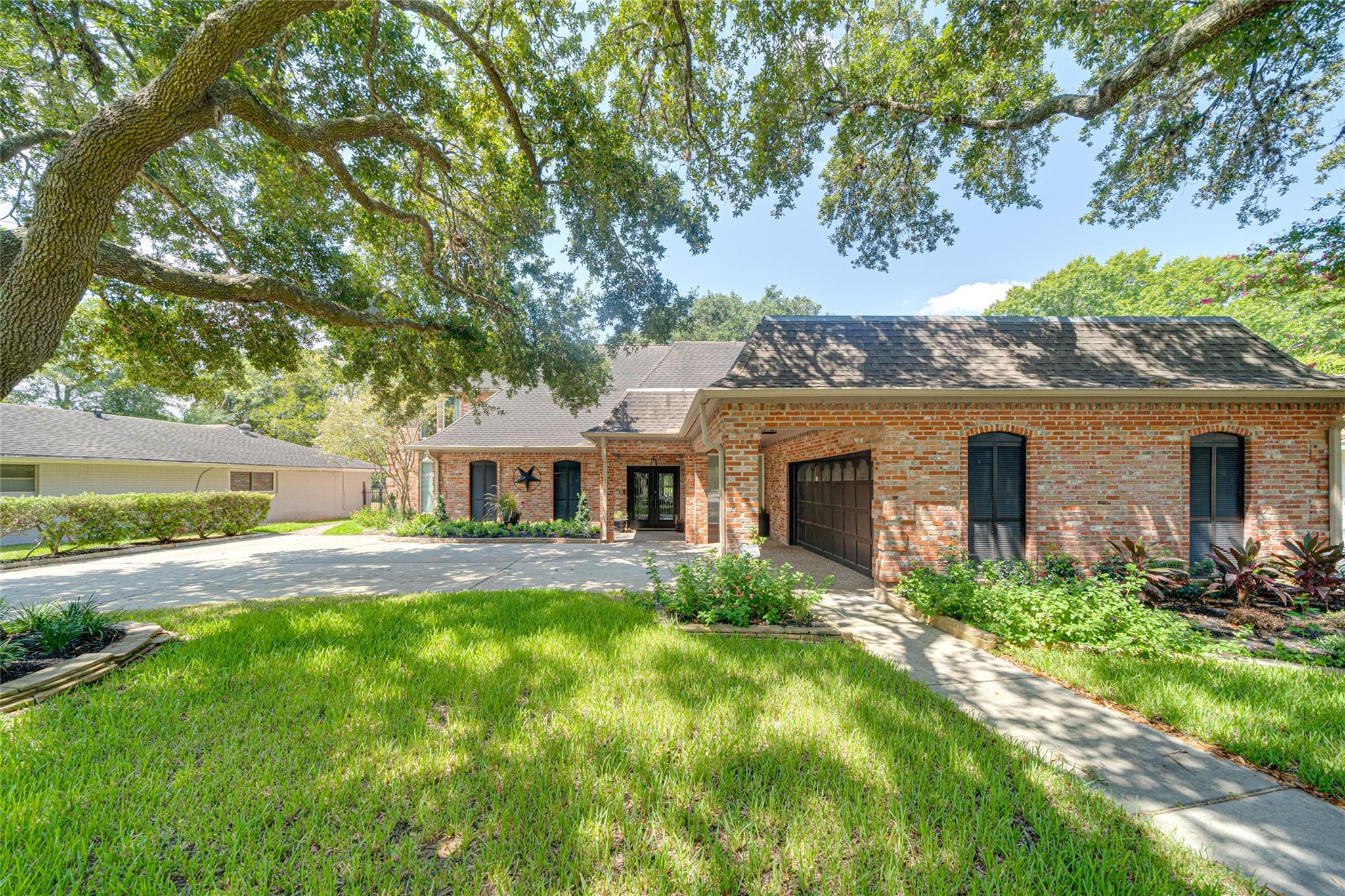 3014 La Quinta Drive