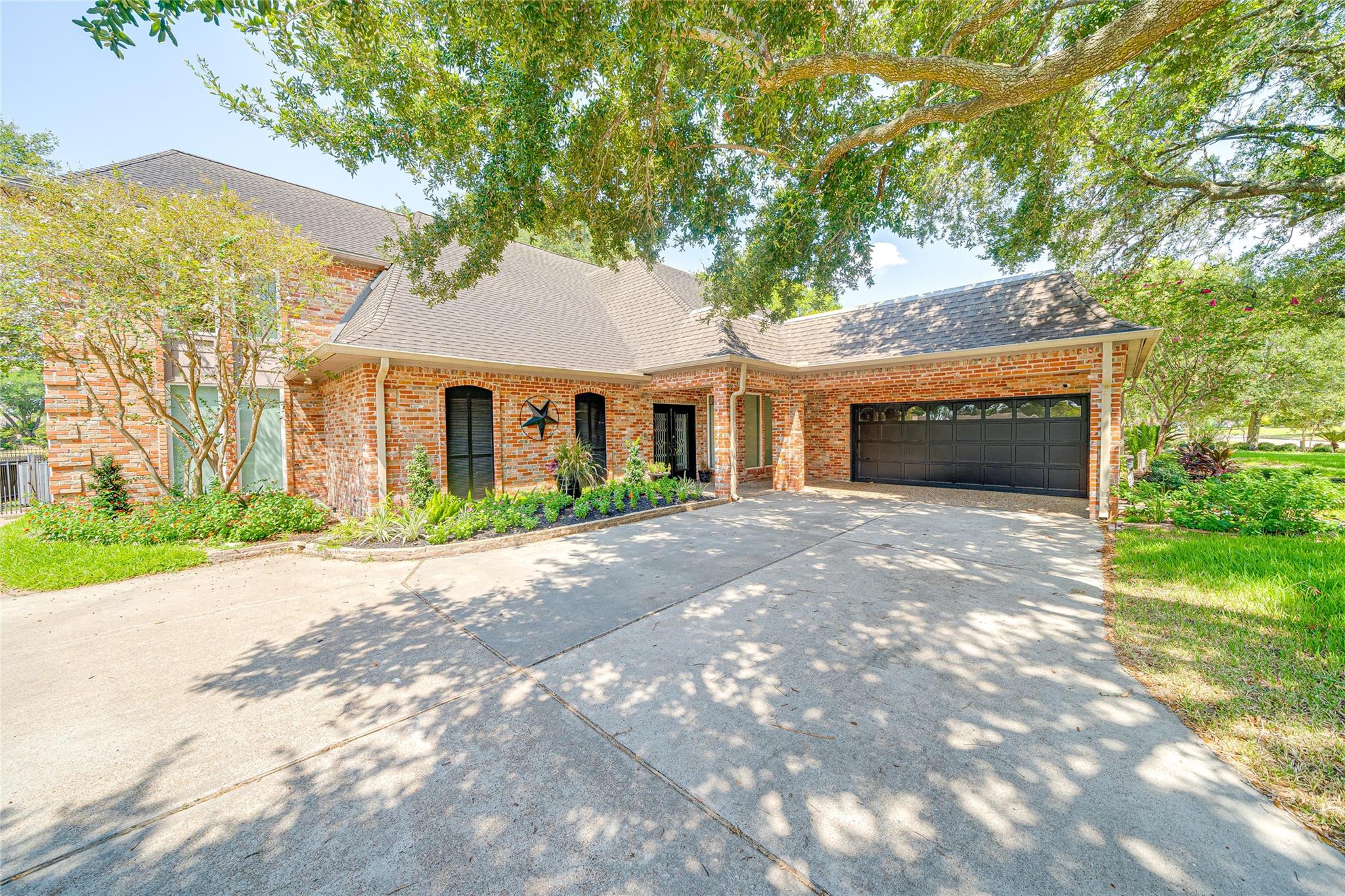 3014 La Quinta Drive