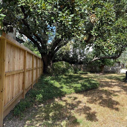 5100 Evergreen Street Bellaire TX 77401