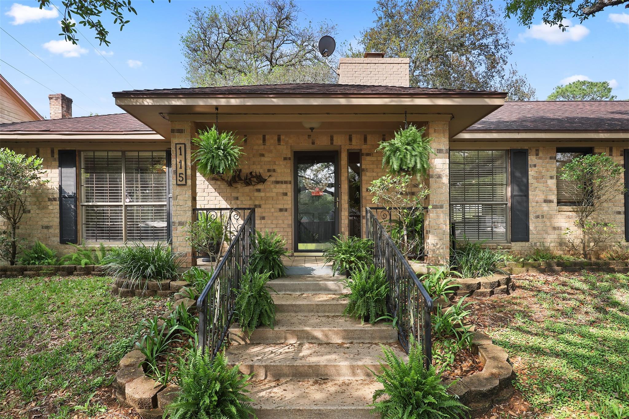 115 Bayou Glen Street