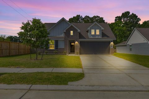 Photo of 103 Lakeway Circle Cir, Anahuac, TX 77514 (MLS # 27431255)