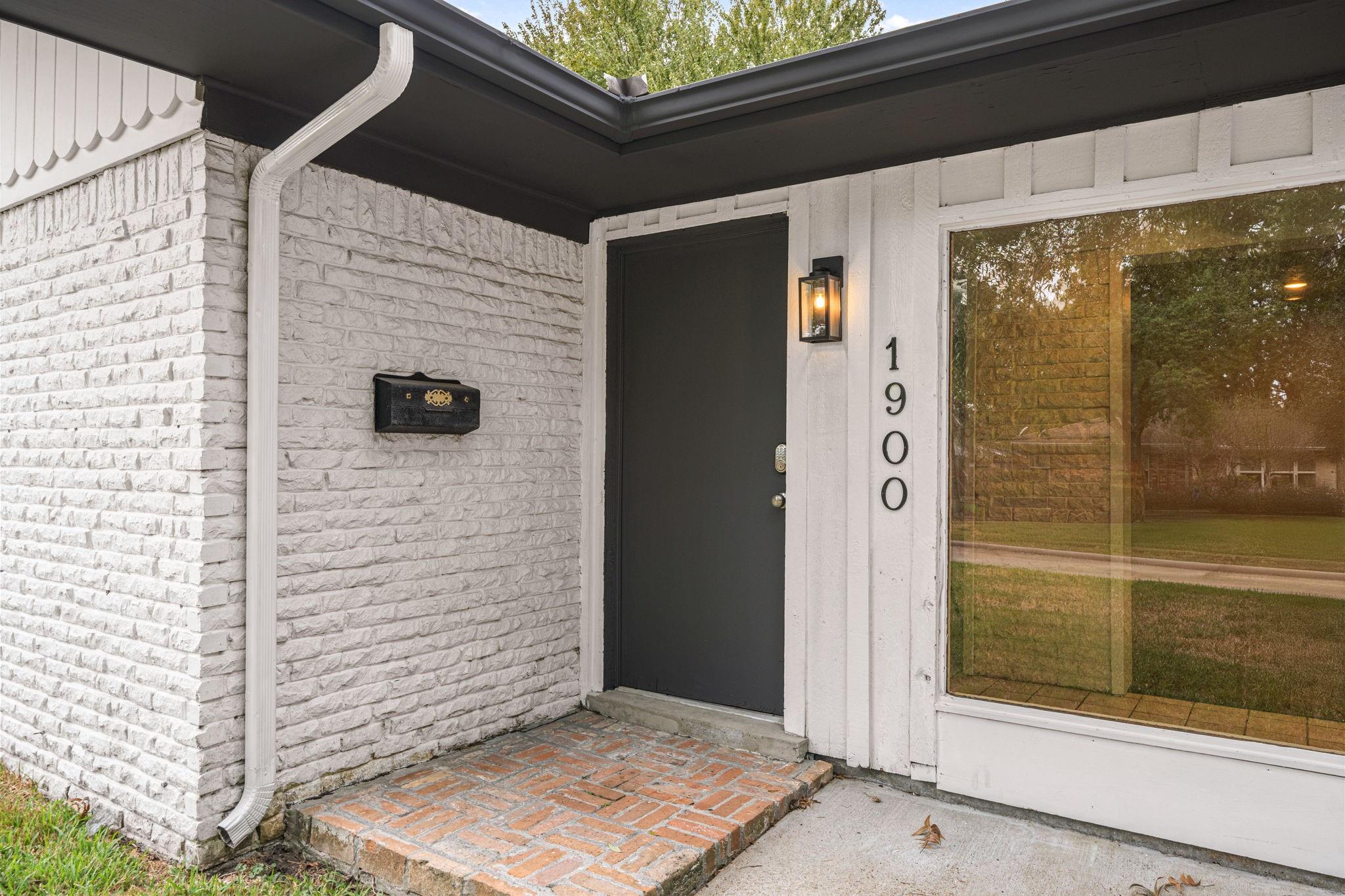 1900 Amy Drive