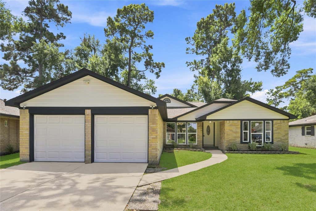 Photo of 13030 Ellesmere Drive, Houston, TX 77015 (MLS # 94235795)