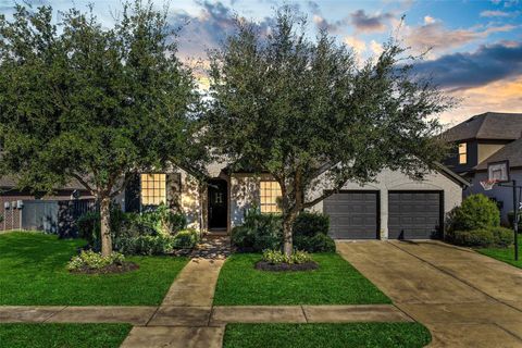 Homes For Sale - 710 Suncatcher Circle<br/> Richmond, TX 77406