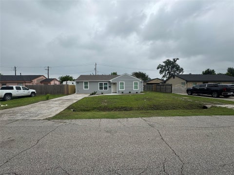 Homes For Sale - 13307 Joliet Street<br/> Houston, TX 77015