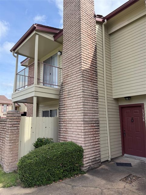 Photo of 2120 El Paseo Street #3308, Houston, TX 77054 (MLS # 82126432)