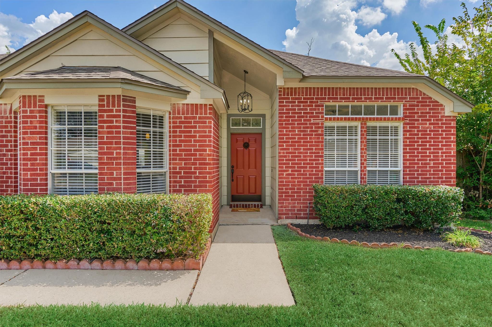 31182 N Head Drive