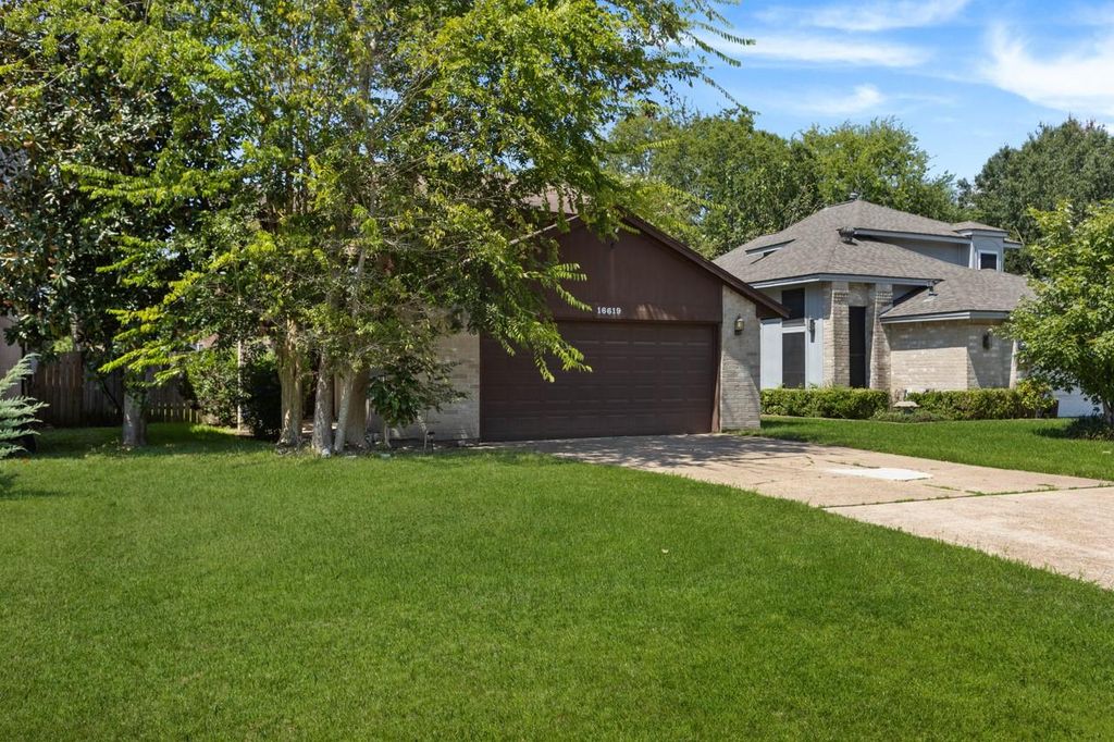 Photo of 16619 Capewood Drive, Humble, TX 77396 (MLS # 10162717)