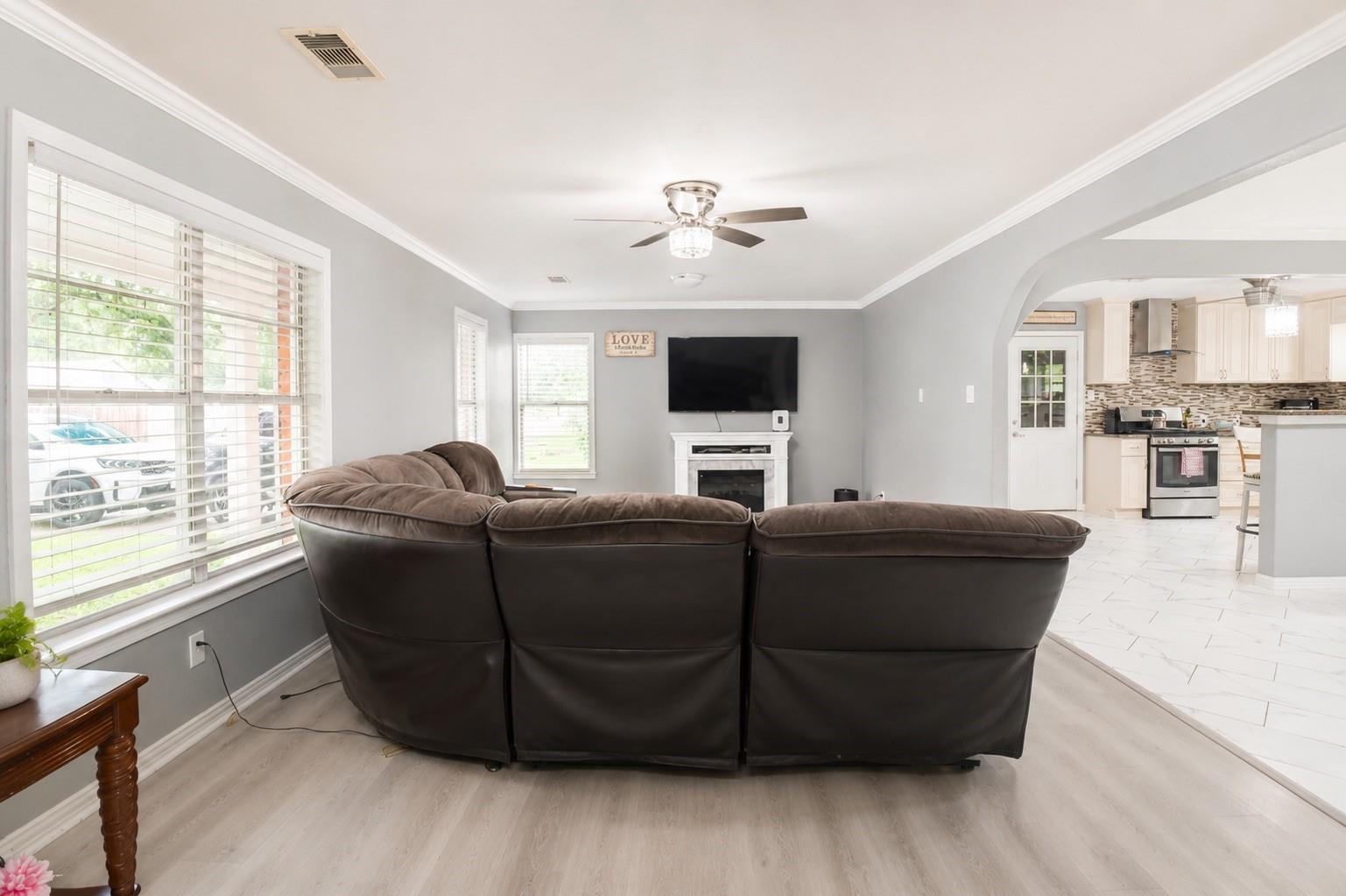 1211 Alamo Street