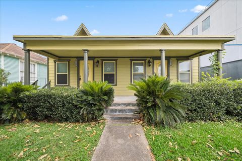 Photo of 338 Cortlandt Street, Houston, TX 77007 (MLS # 85093425)