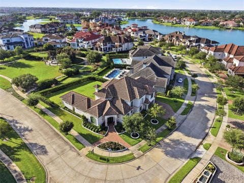 Photo of 7 Haven Shore Lane, Sugar Land, TX 77479 (MLS # 73158781)