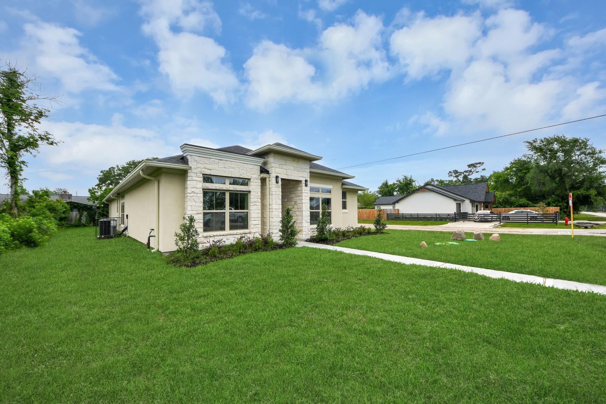 16747 Forest Trail Drive