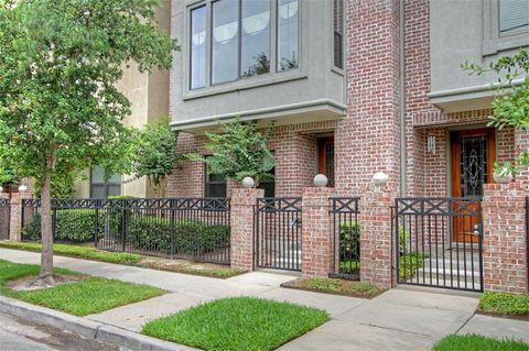 Photo of 622 Bomar Street, Houston, TX 77006 (MLS # 95668114)