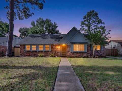 Photo of 5623 Winding Way Drive, Houston, TX 77091 (MLS # 17439116)