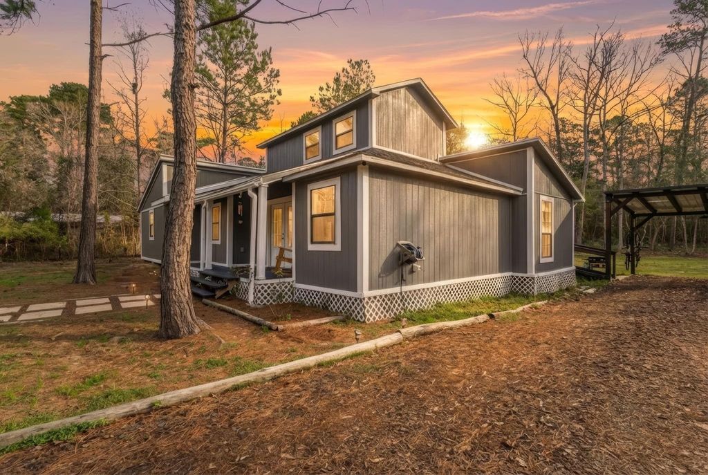 Photo of 208 Dogwood Circle, Woodville, TX 75979 (MLS # 64064560)