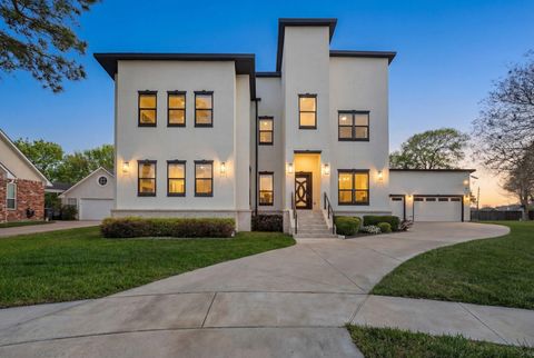 Homes For Sale - 8617 Kari Court<br/> Jersey Village, TX 77040