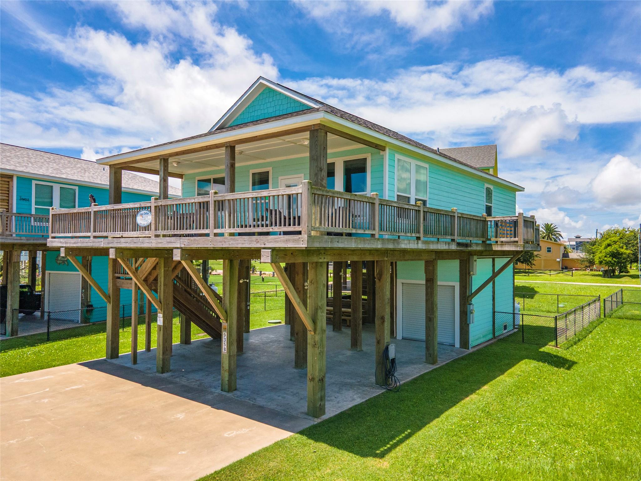 935 Eastview B