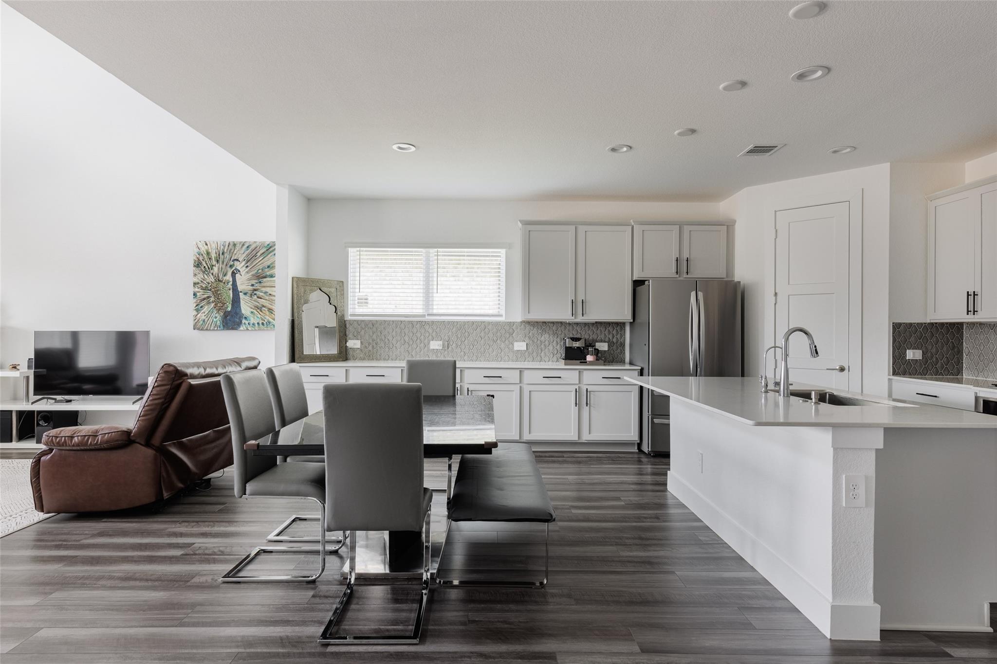 4139 Magliana Lane