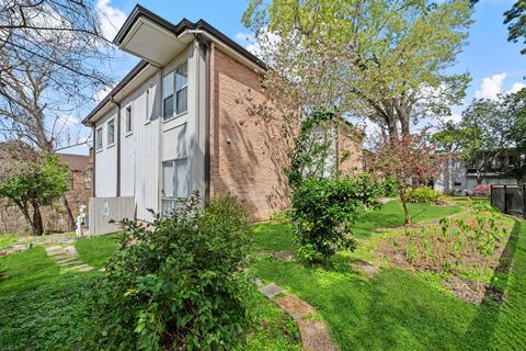 Photo of 8211 Katy Freeway #44, Houston, TX 77024 (MLS # 97298527)
