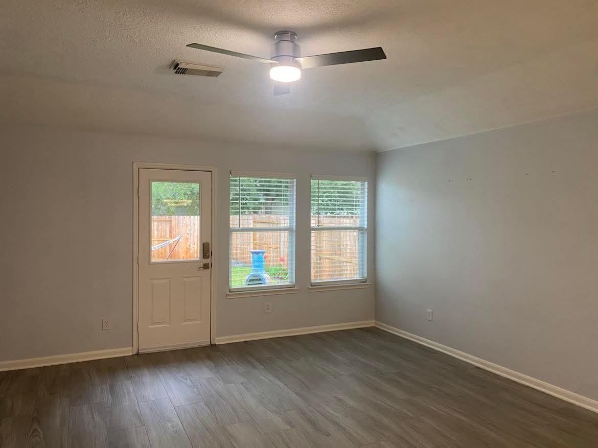 2435 Colonial Springs Lane