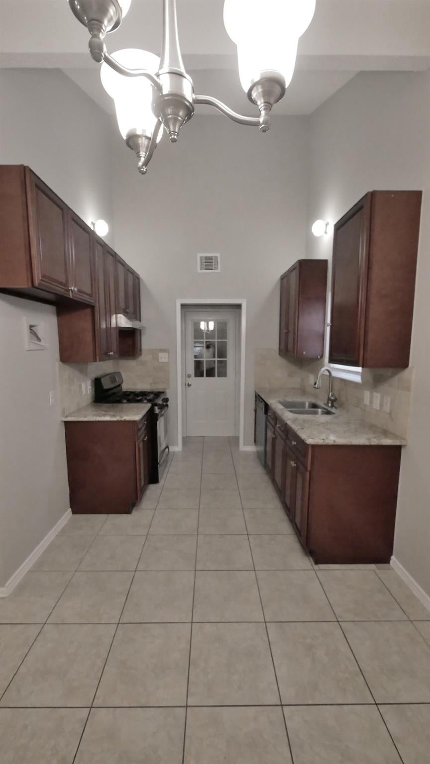 1018 Three Forks