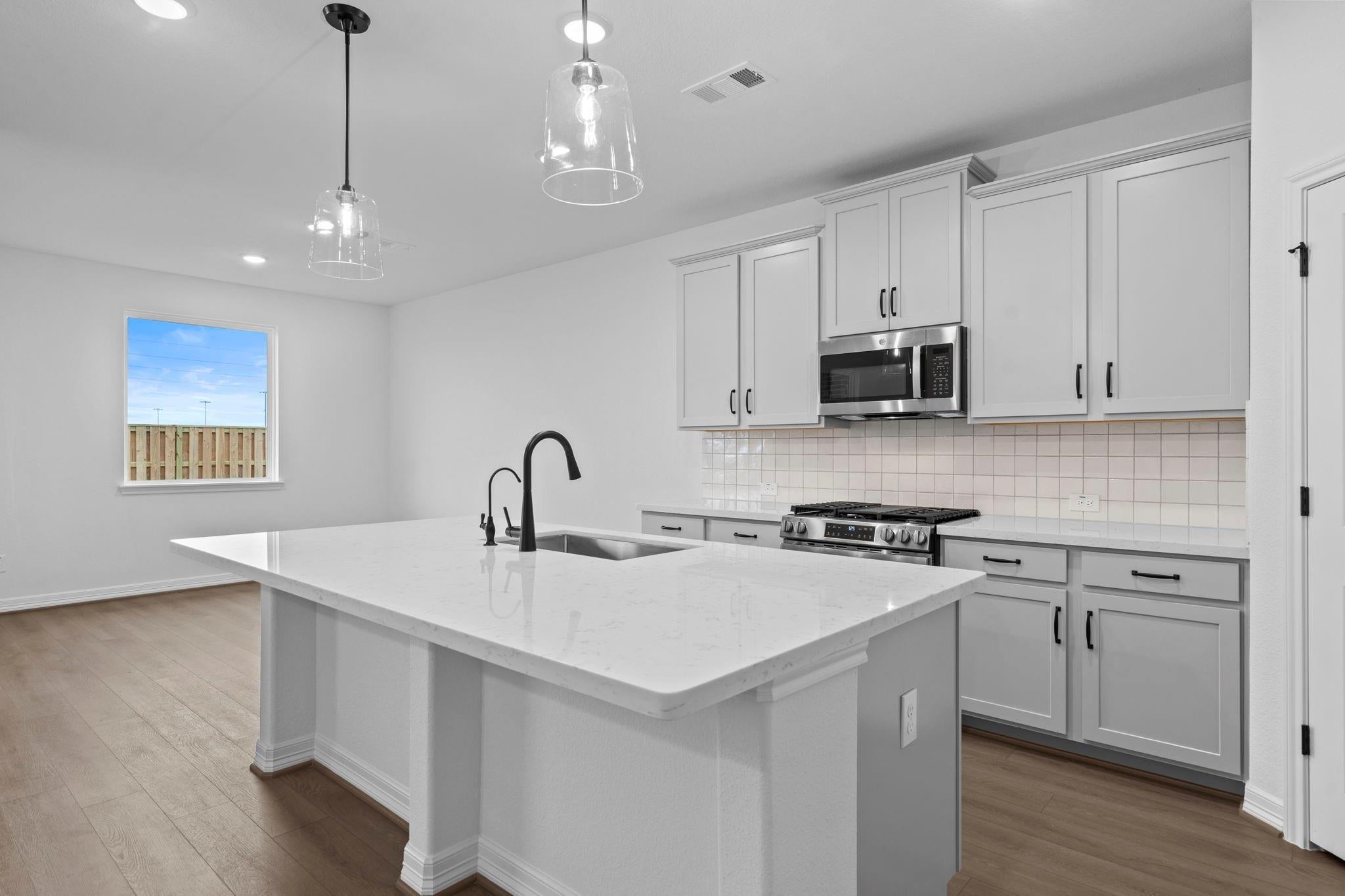 7811 Topaz Ridge Drive