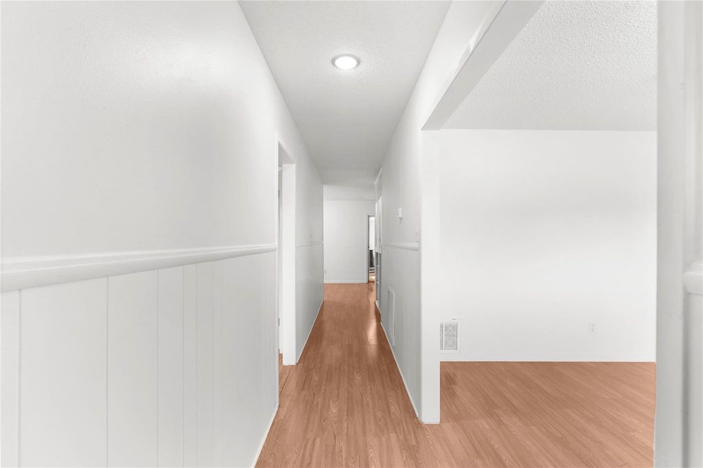 Photo of 2325 15th Avenue N, Texas City, TX 77590 (MLS # 52813878)