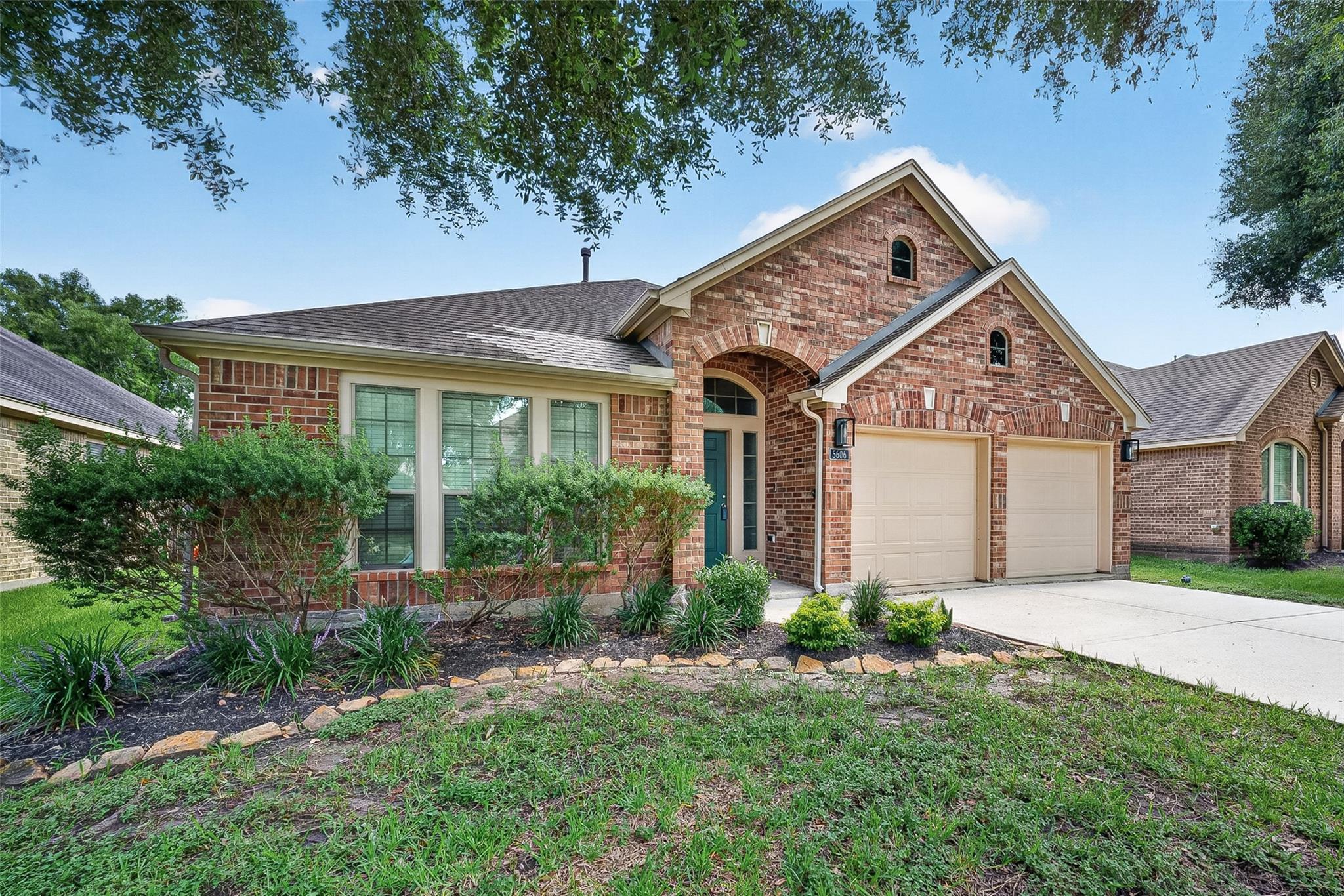 5606 Walnut Glen Lane