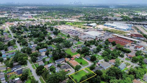 Vacant Land For Sale - 2825 Iola Street<br/> Houston, TX 77017