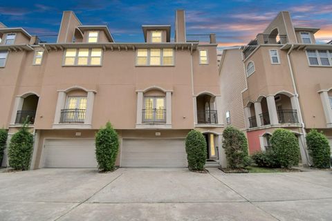 Photo of 5625 Dolores Place Lane #C, Houston, TX 77057 (MLS # 96693141)