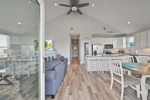 Photo of 4207 Navarro Drive, Galveston, TX 77554 (MLS # 21981304)