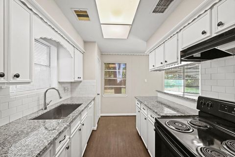 Tiny photo for 16334 Hollow Wood Drive, Houston, TX 77090 (MLS # 5168053)