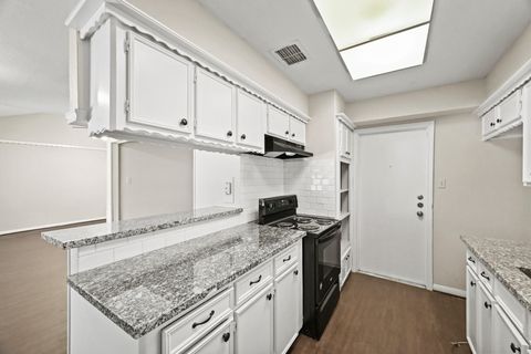 Tiny photo for 16334 Hollow Wood Drive, Houston, TX 77090 (MLS # 5168053)