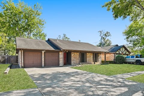 Photo of 16334 Hollow Wood Drive, Houston, TX 77090 (MLS # 5168053)
