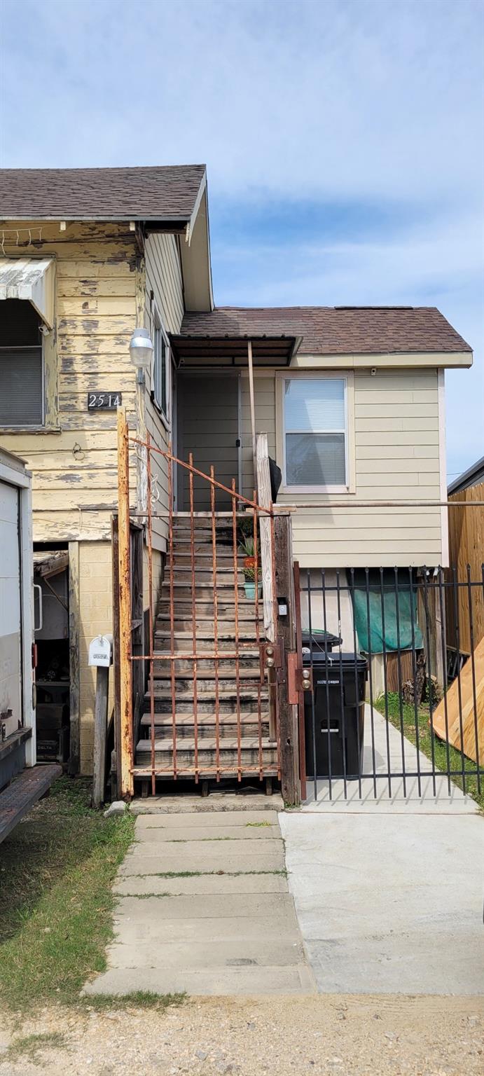 2514 Churchill Street
