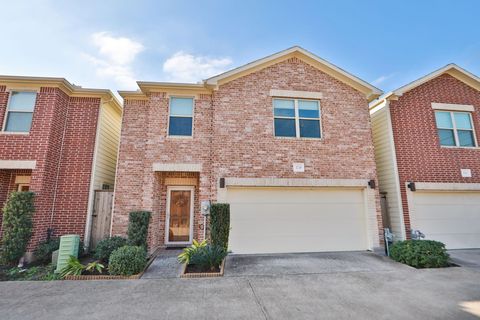 Photo of 3739 Main Poplar Drive, Houston, TX 77025 (MLS # 25251104)
